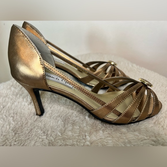 Touch Ups Shoes - NIB touch ups Gemini bronze open toe heels NWT 7.5  size 7 1/2